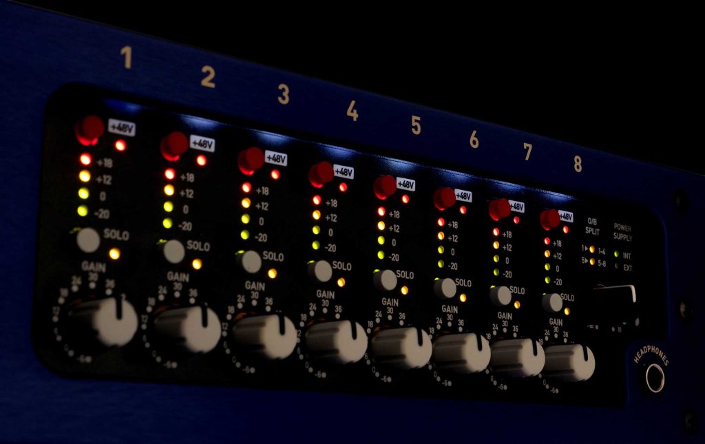 DS8000 lighting strip with dark background